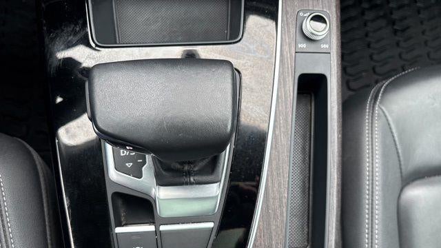 2023 Audi Q5 quattro Premium 40 TFSI