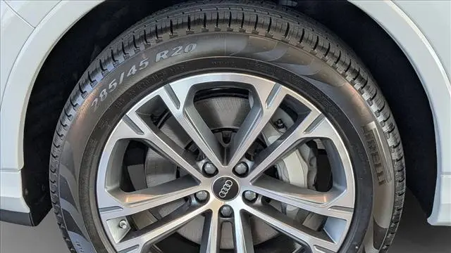 2026 Audi Q7 quattro Premium 45 TFSI