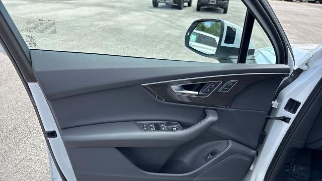 2025 Audi Q7 quattro Premium 45 TFSI