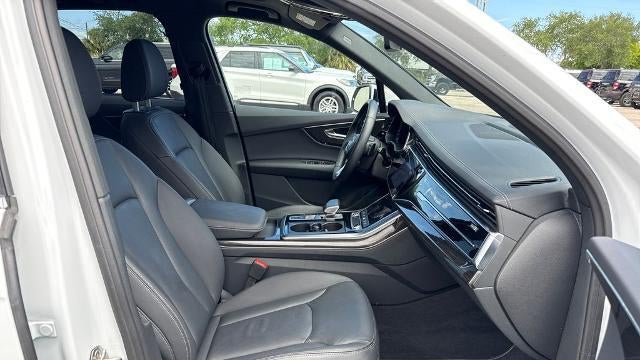 2025 Audi Q7 quattro Premium 45 TFSI