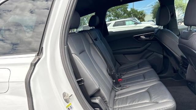 2025 Audi Q7 quattro Premium 45 TFSI