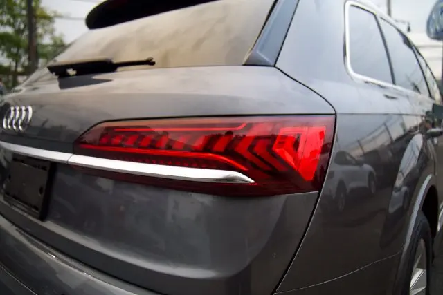 2023 Audi Q7 - $31,855