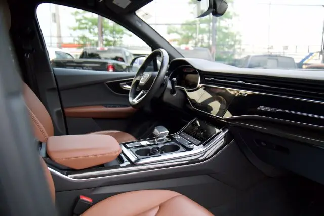 2023 Audi Q7 - $31,855