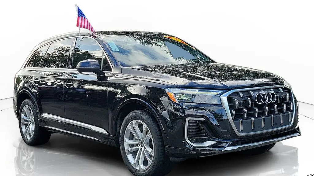 2025 Audi Q7 quattro Premium 45 TFSI