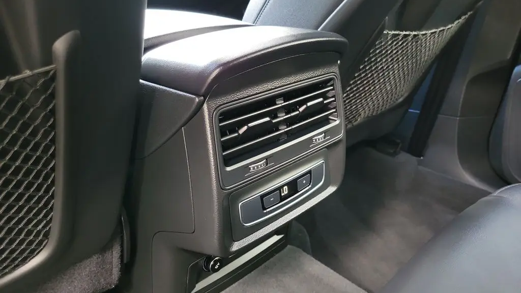 2025 Audi Q7 quattro Premium 45 TFSI