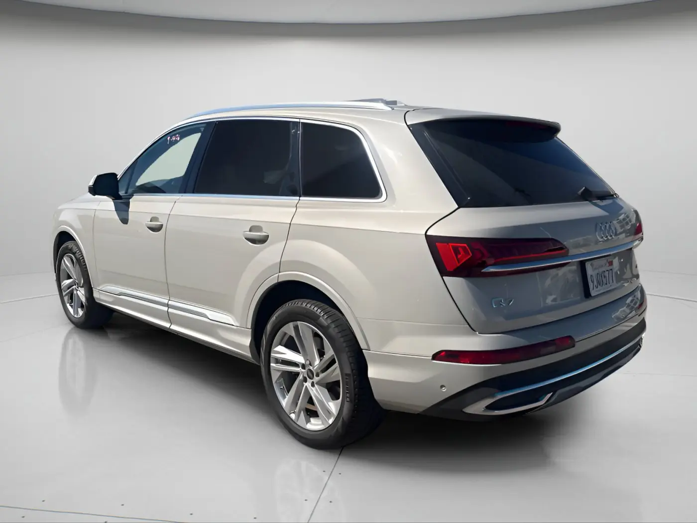2023 Audi Q7 - $30,992