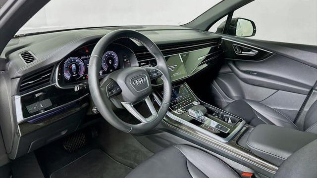 2025 Audi Q7 quattro Premium 45 TFSI