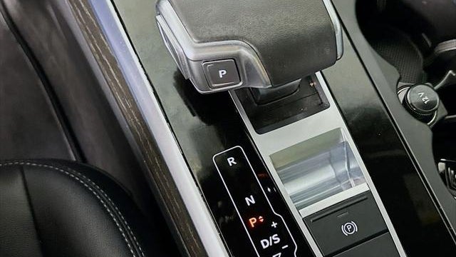 2025 Audi Q7 quattro Premium 45 TFSI