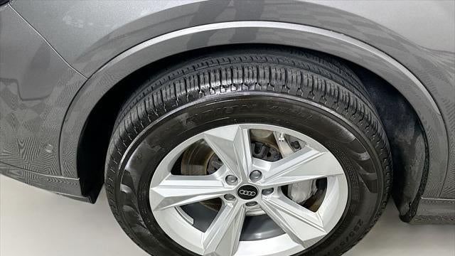 2025 Audi Q7 quattro Premium 45 TFSI
