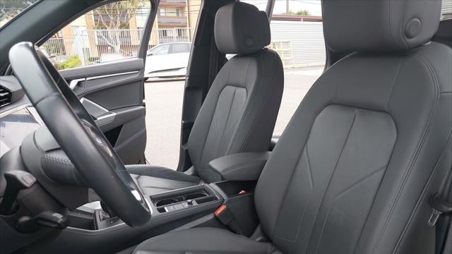 2019 Audi Q3 quattro Premium 45 TFSI