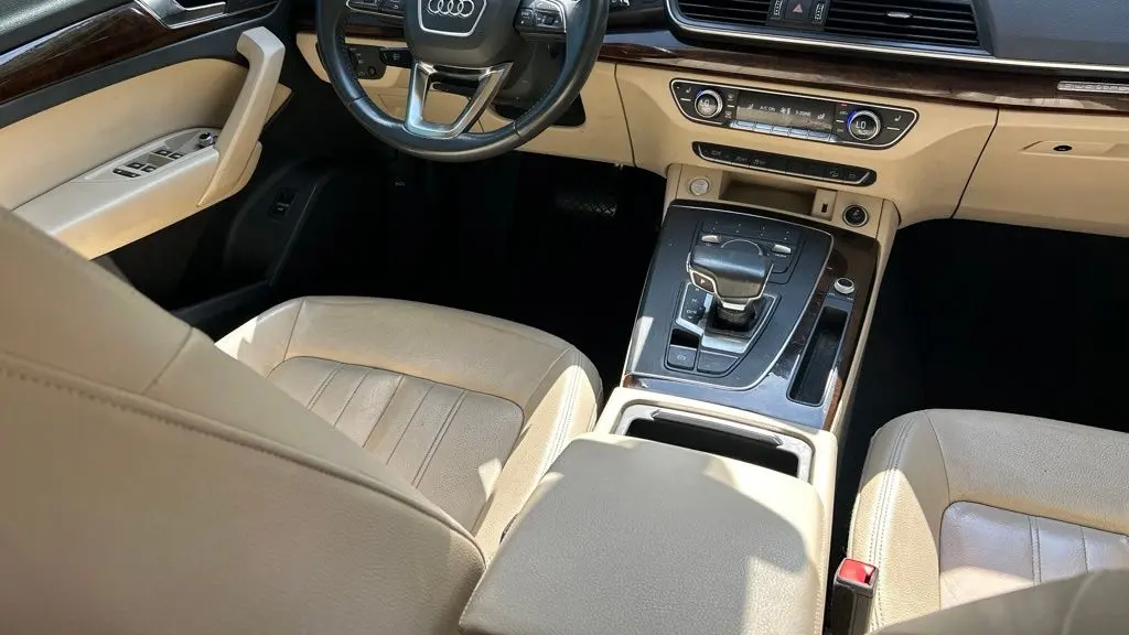 2019 Audi Q5 quattro Premium 45 TFSI