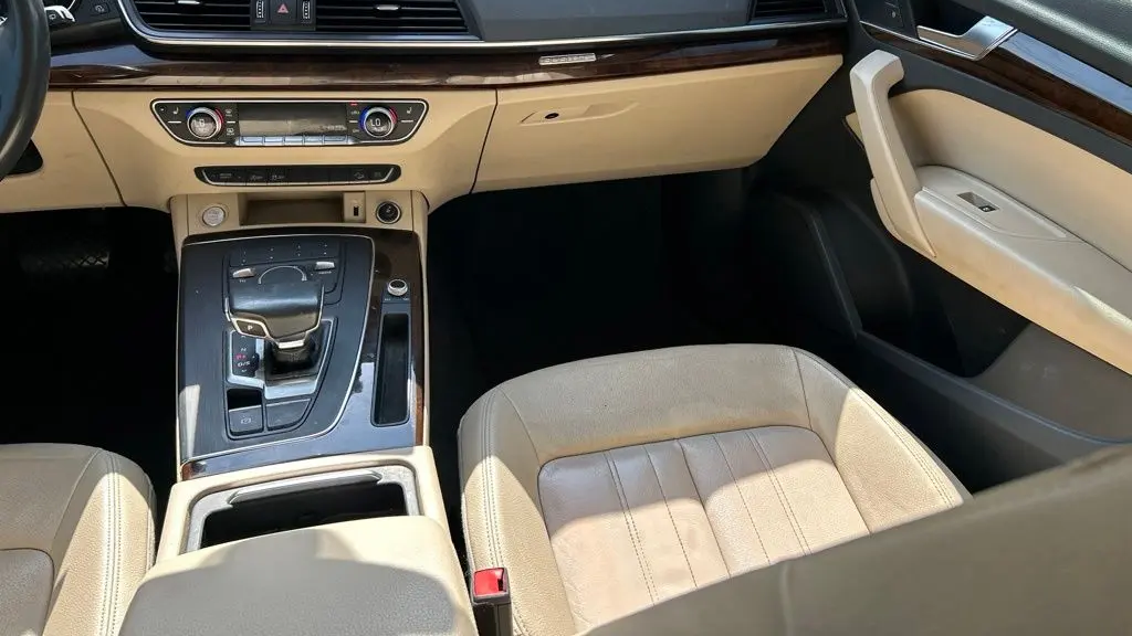 2019 Audi Q5 quattro Premium 45 TFSI