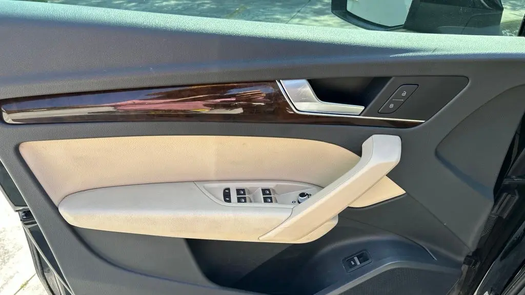 2019 Audi Q5 quattro Premium 45 TFSI