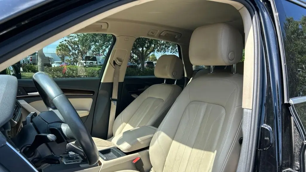 2019 Audi Q5 quattro Premium 45 TFSI