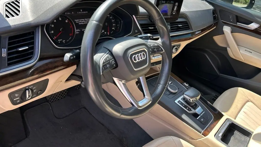 2019 Audi Q5 quattro Premium 45 TFSI