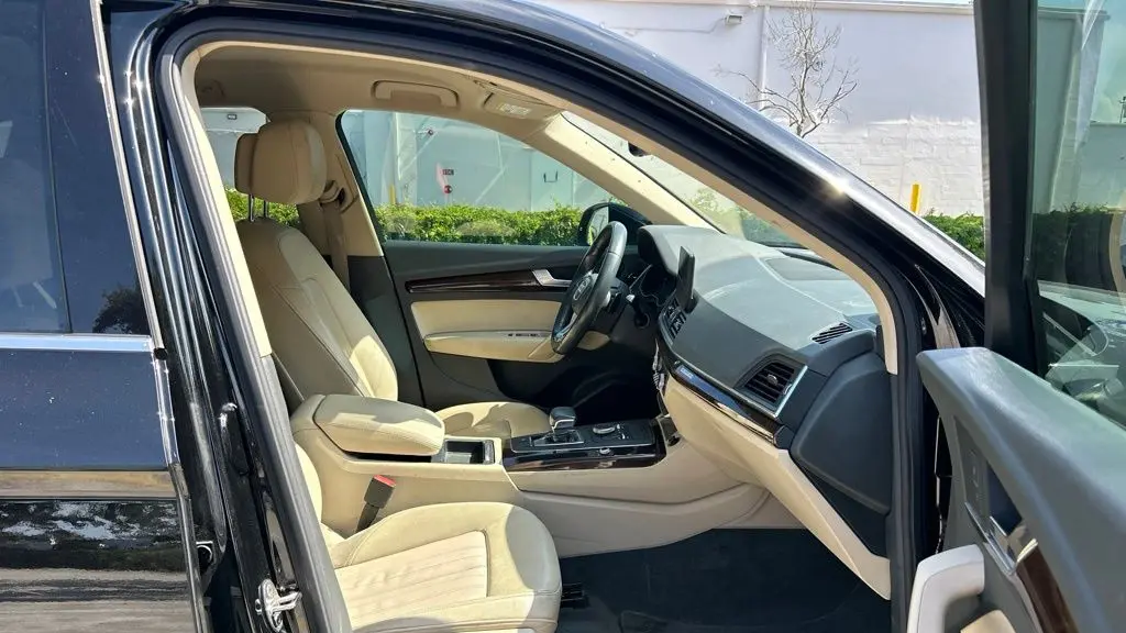 2019 Audi Q5 quattro Premium 45 TFSI