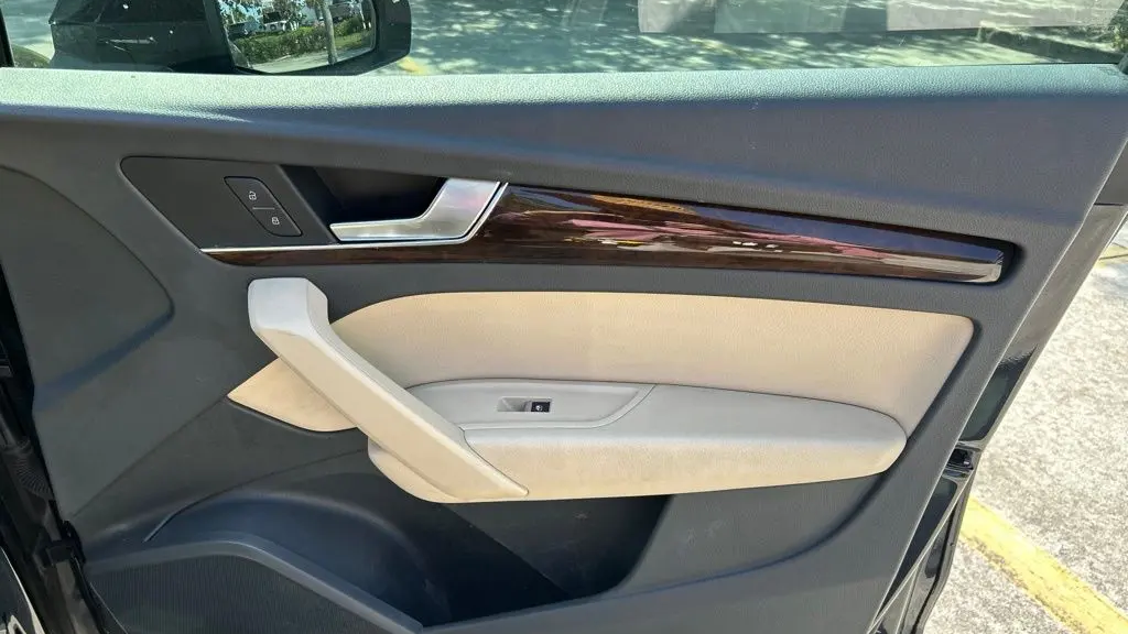 2019 Audi Q5 quattro Premium 45 TFSI