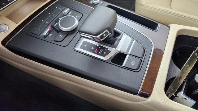 2019 Audi Q5 quattro Premium 45 TFSI
