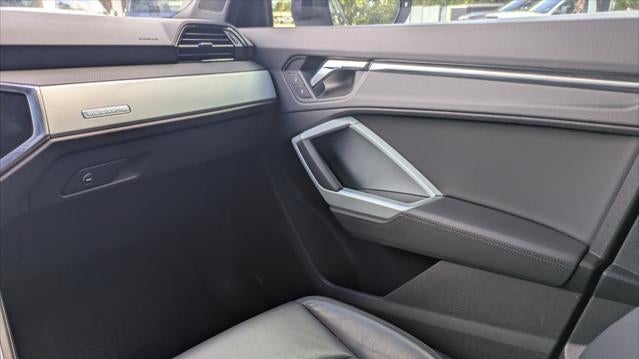 2021 Audi Q3 quattro Premium 40 TFSI