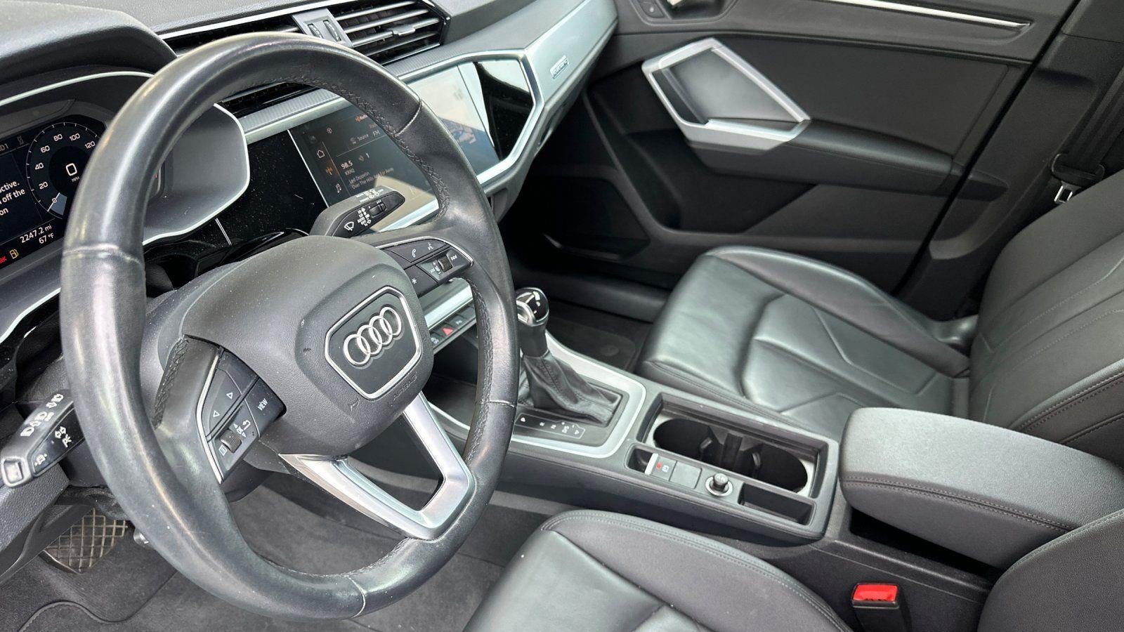 2023 Audi Q3 quattro Premium 40 TFSI