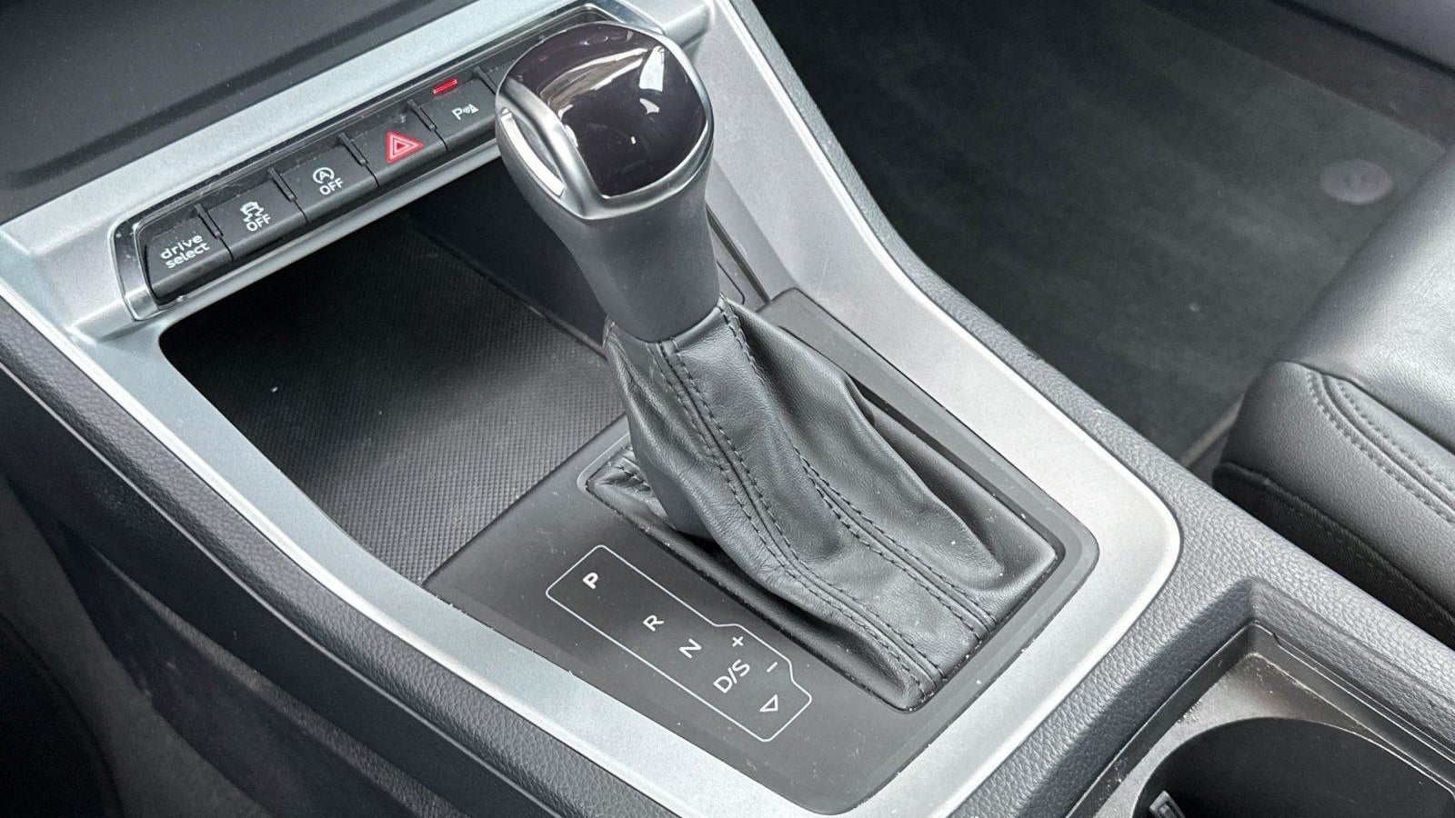 2023 Audi Q3 quattro Premium 40 TFSI