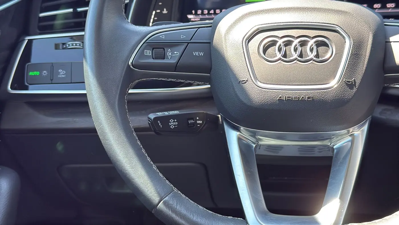 2023 Audi Q8 quattro Premium 55 TFSI