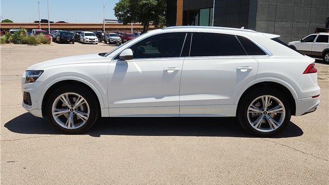 2022 Audi Q8 quattro Premium 55 TFSI