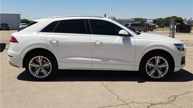 2022 Audi Q8 quattro Premium 55 TFSI