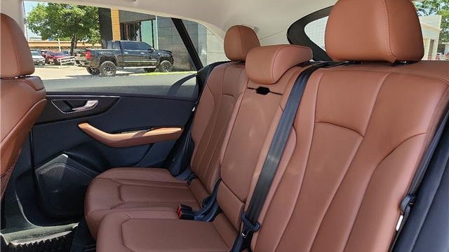 2022 Audi Q8 quattro Premium 55 TFSI