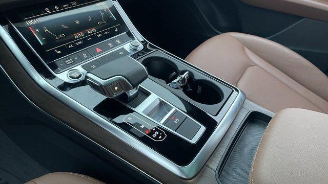 2025 Audi Q8 quattro Premium 55 TFSI
