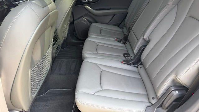 2025 Audi Q7 quattro Premium 55 TFSI