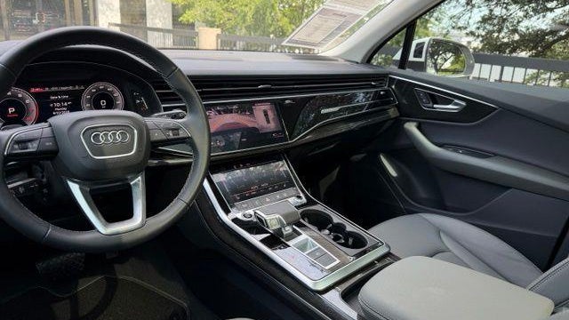 2025 Audi Q7 quattro Premium 55 TFSI