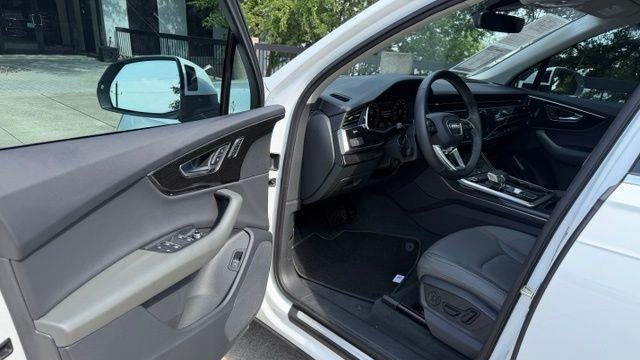 2025 Audi Q7 quattro Premium 55 TFSI