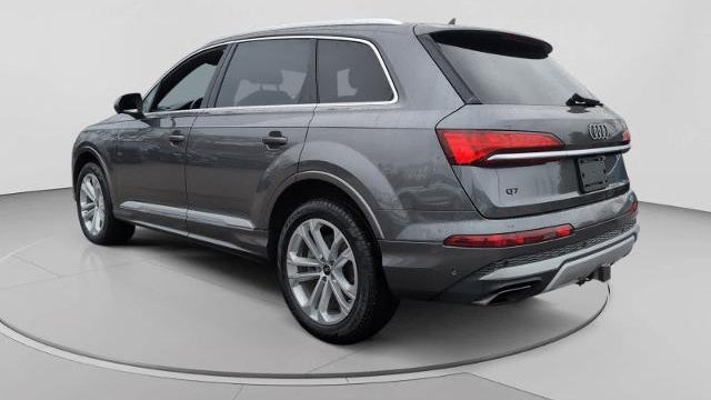 2025 Audi Q7 quattro Premium 55 TFSI