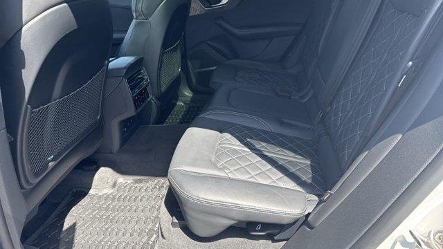2023 Audi SQ8 4.0T quattro Premium Plus