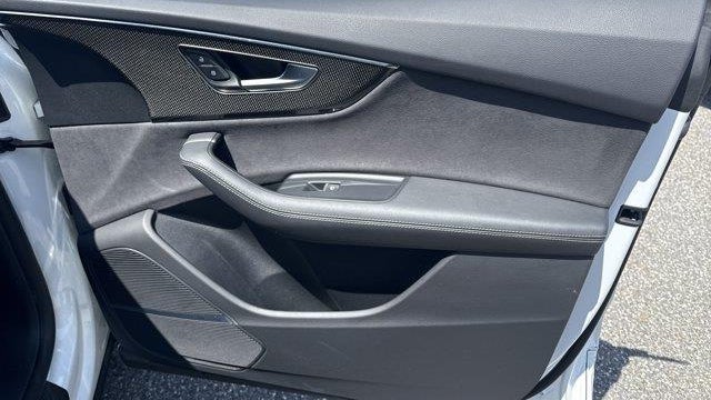 2023 Audi SQ8 4.0T quattro Premium Plus