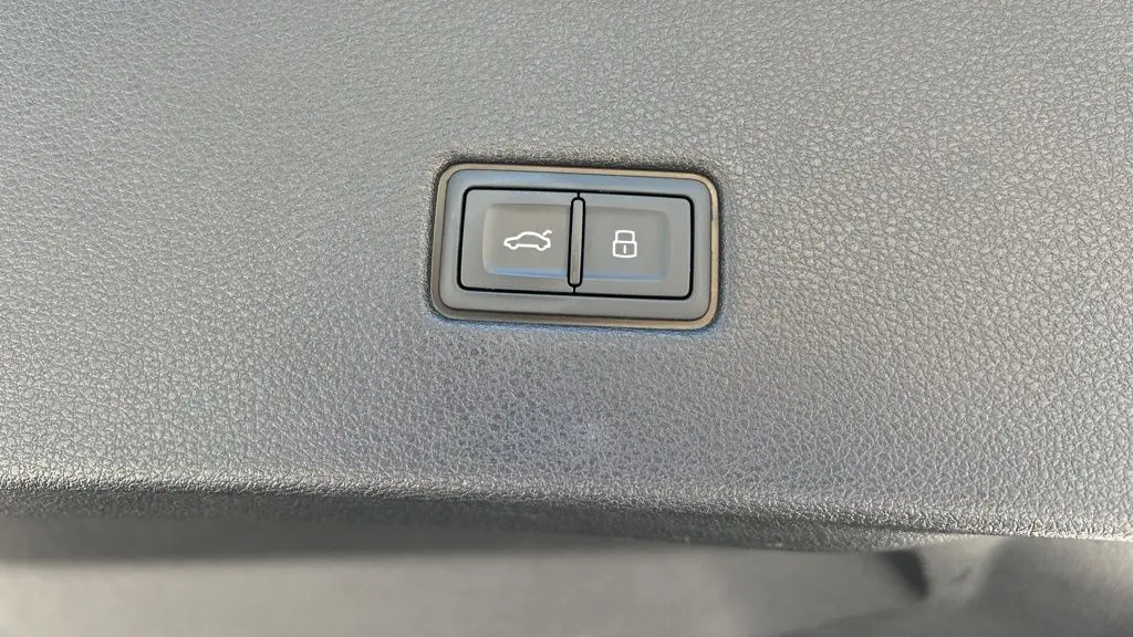 2023 Audi SQ8 4.0T quattro Premium Plus