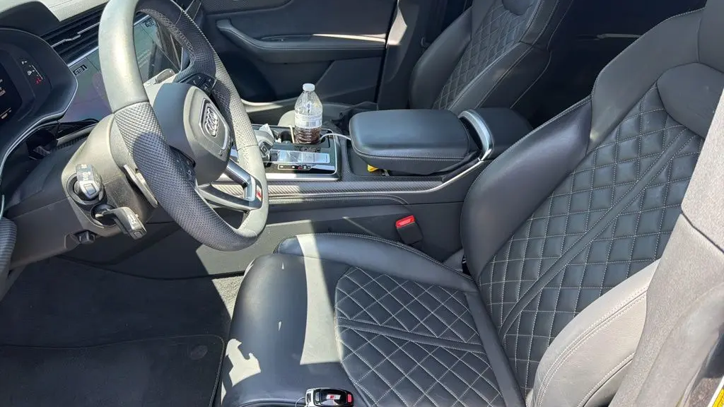 2025 Audi SQ8 4.0T quattro Premium Plus