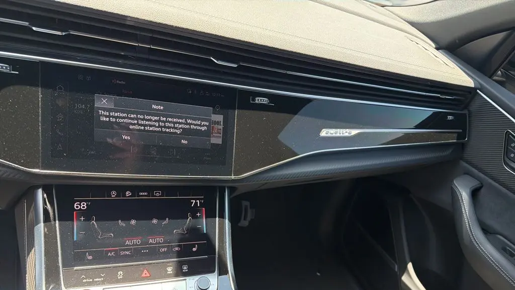 2025 Audi SQ8 4.0T quattro Premium Plus