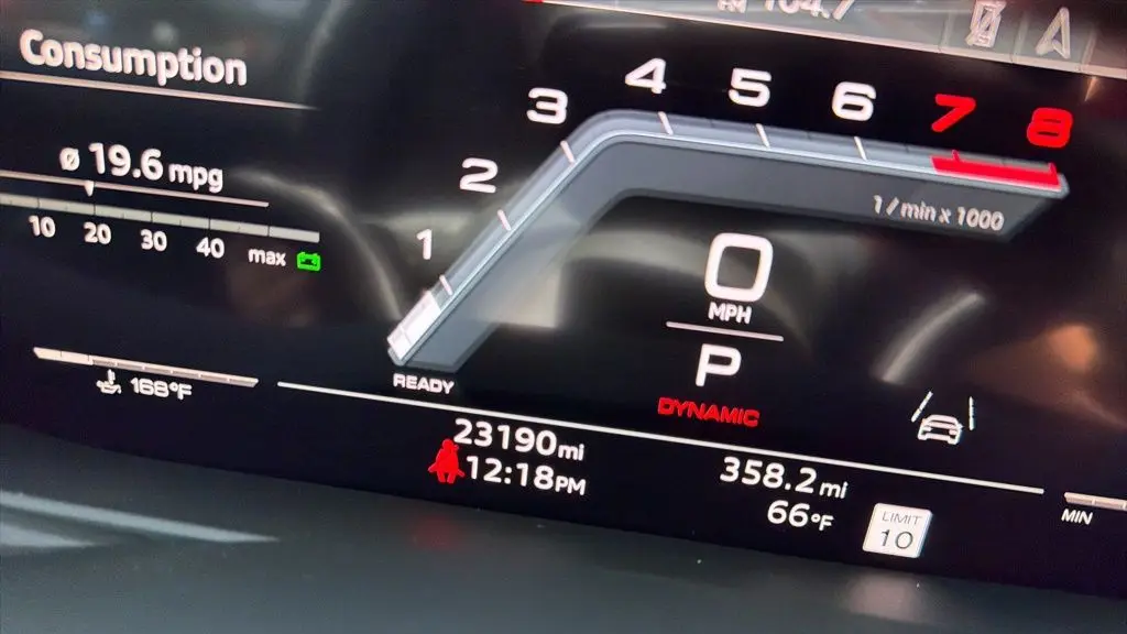 2025 Audi SQ8 4.0T quattro Premium Plus