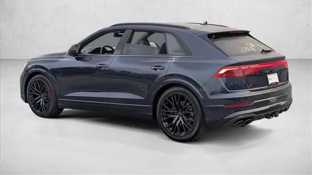 2026 Audi SQ8 4.0T quattro Premium Plus