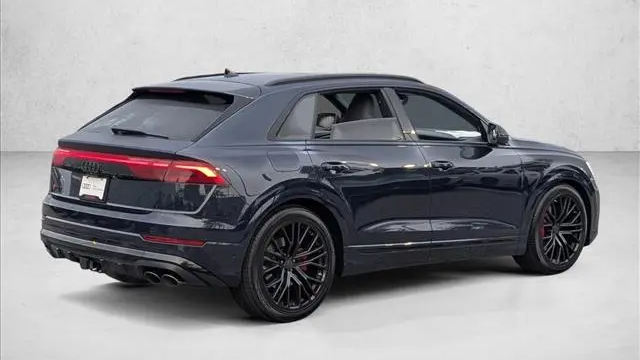 2026 Audi SQ8 4.0T quattro Premium Plus