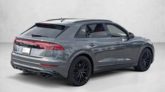 2026 Audi SQ8 4.0T quattro Premium Plus