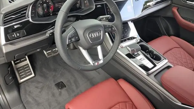 2026 Audi SQ8 4.0T quattro Premium Plus