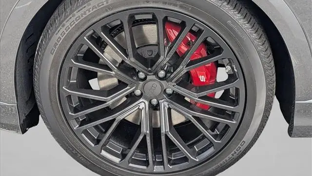 2026 Audi SQ8 4.0T quattro Premium Plus