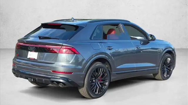 2026 Audi SQ8 4.0T quattro Premium Plus