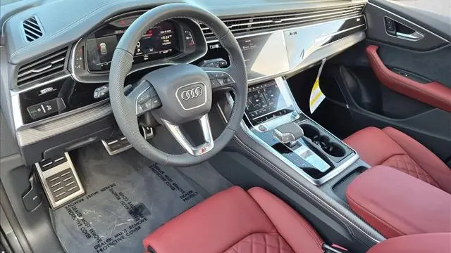 2026 Audi SQ8 4.0T quattro Premium Plus