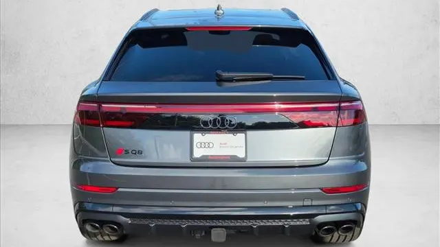 2026 Audi SQ8 4.0T quattro Premium Plus