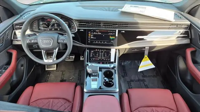 2026 Audi SQ8 4.0T quattro Premium Plus