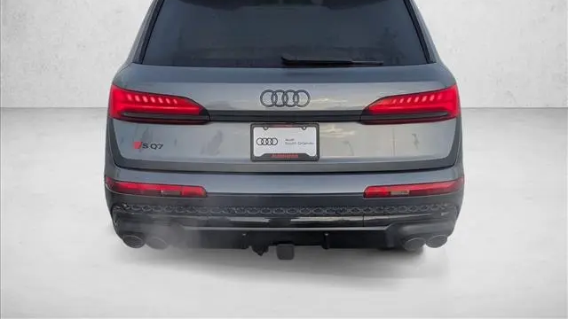 2026 Audi SQ7 4.0T quattro Premium Plus